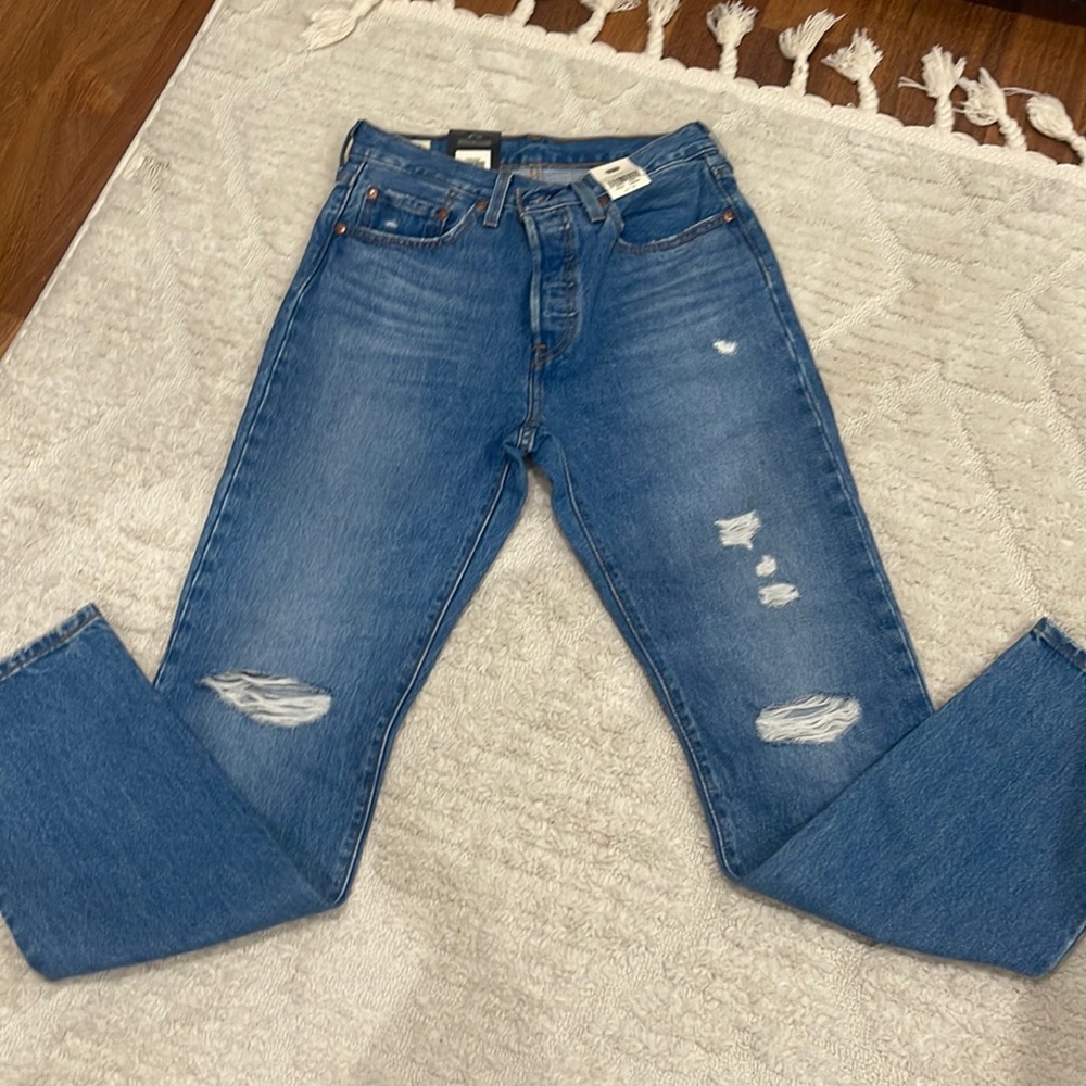 High Rise Distressed Levi’s 501 Jeans